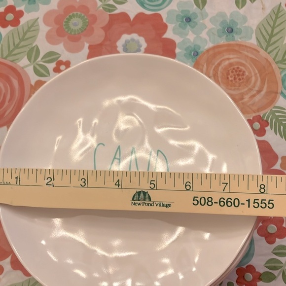 Bundle of 8 Rae Dunn 8” melamine reusable party plates HTF - Picture 12 of 12
